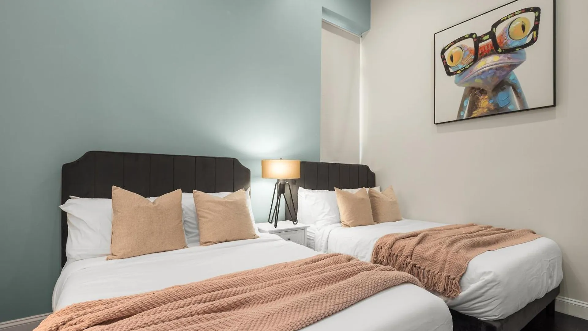 Stylish 3Br Designer Home In Harlem With Parking 纽约 0*,