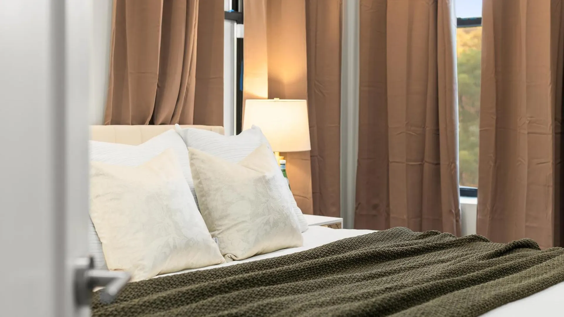 Apartment Stylish 3Br Designer Home In Harlem With Parking New York United States